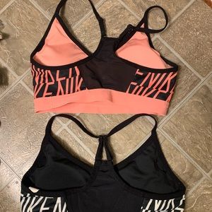 Women’s sports bra
